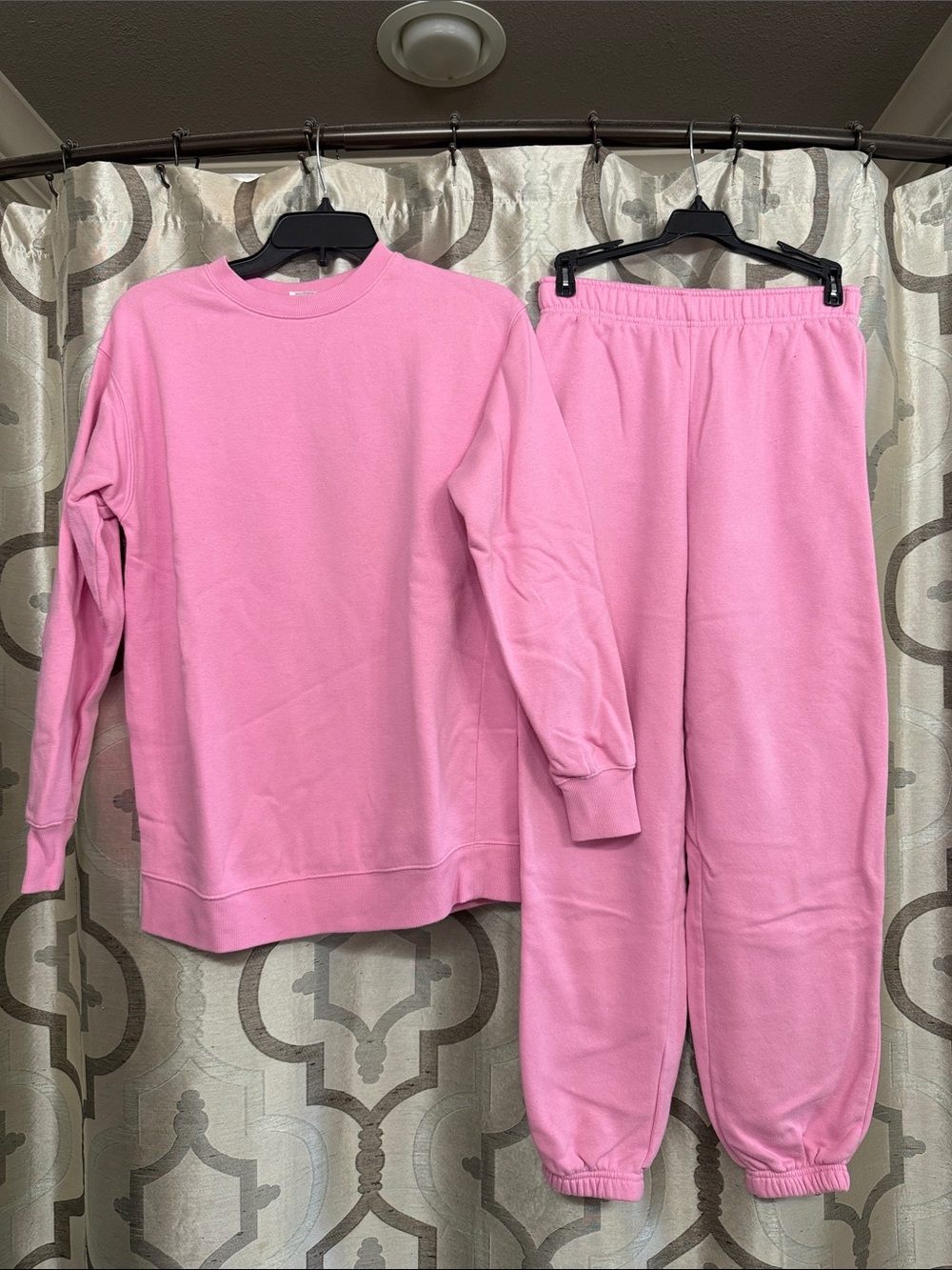 No Boundaries Pink Sweatshirt and Jogger Set